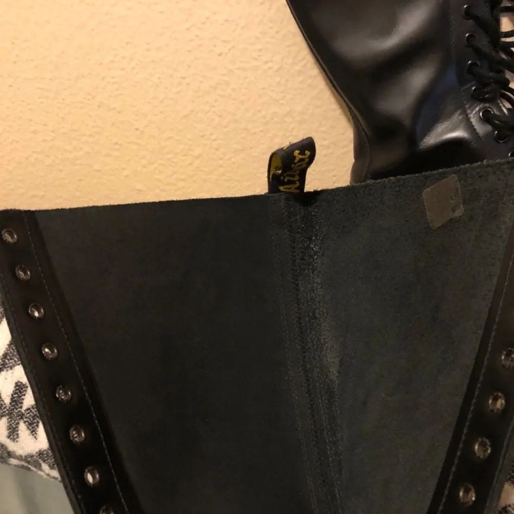 Rare Vintage 1420/92 Dr Martens Boots - Picture 5 of 11